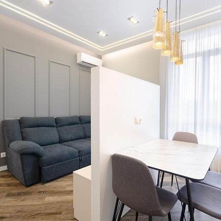 Petrovdom Ж38 In Luxury Apartments At 68 Zhylyanska Street,38 Perlyna Kyiv Exterior photo